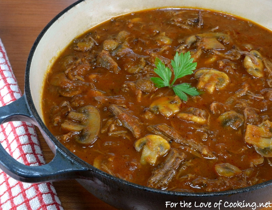 Rustic Slow-Simmered Mushroom and Meat Sauce