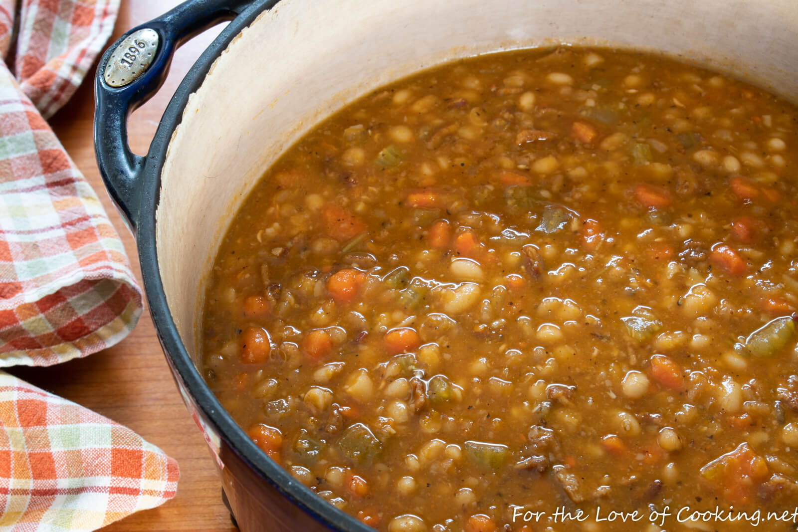 Slow Simmered Bean with Bacon Soup